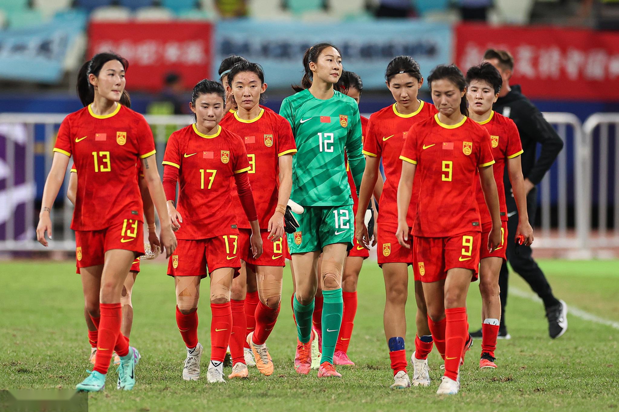 关于中国女足队员积极备战奥运会，态度认真的信息