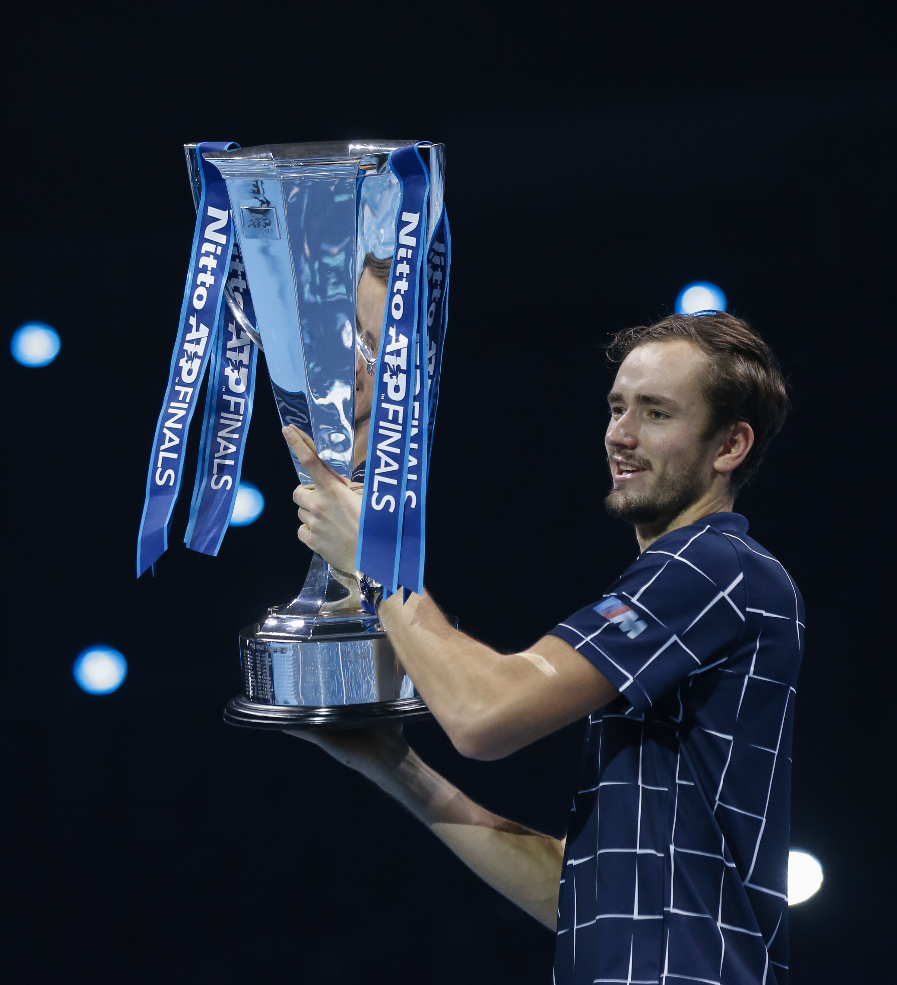 包含欧洲网球队险胜美国网球队,梅德韦杰夫打破历史纪录的词条 包含欧洲网球队险胜美国网球队,梅德韦杰夫打破历史纪录的词条