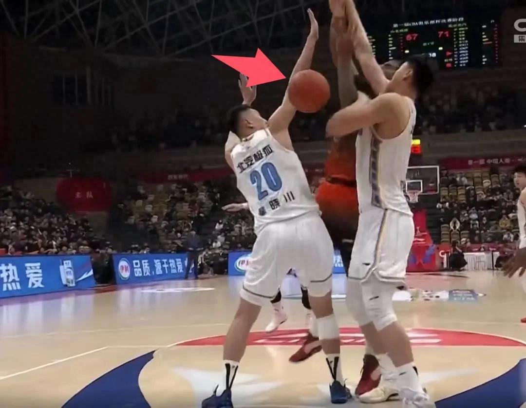 日本男篮碾压西班牙男篮,克莱制霸全场 日本男篮碾压西班牙男篮,克莱制霸全场