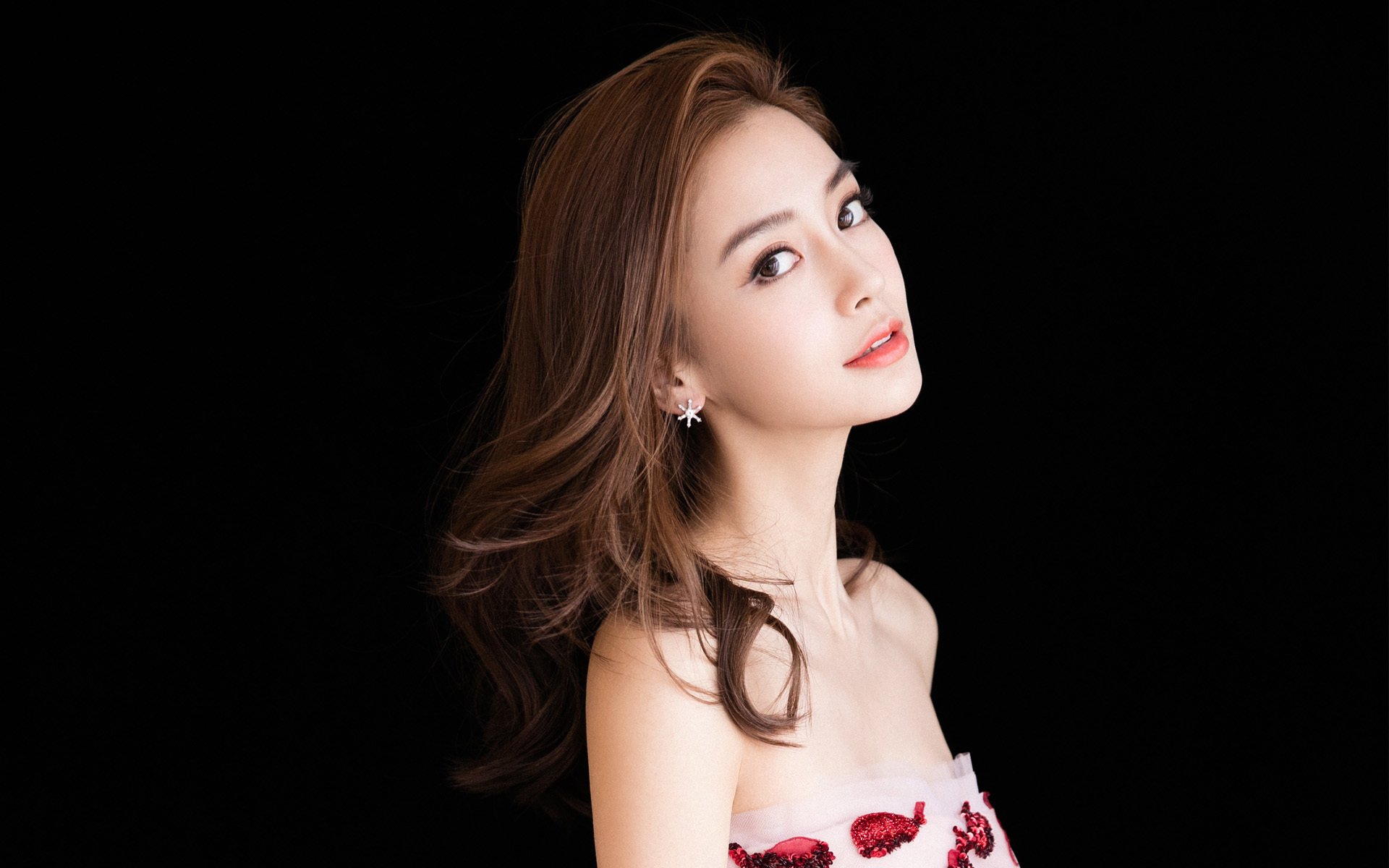 末节狂飙!火箭连续得分狂潮压制骑士,文班亚马化身关键先生定乾坤